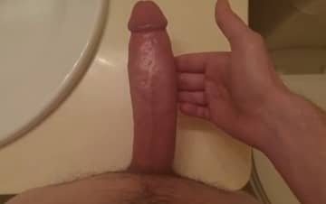 Guy Masturbates His Toy Of 11 Inches Solo